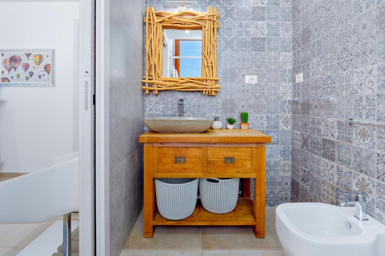 Window On The Sea Apartment Olbia Bagian luar foto